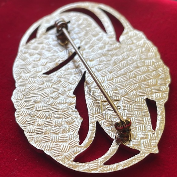 Brooch - Picture 5 of 9